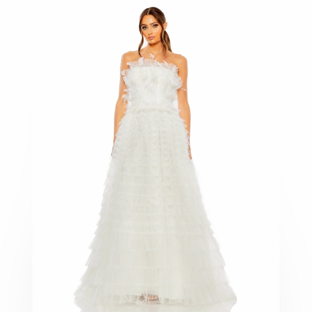 Mac Duggal 20530 White Strapless Ruffle Gown with Feathers NWT Sz 4